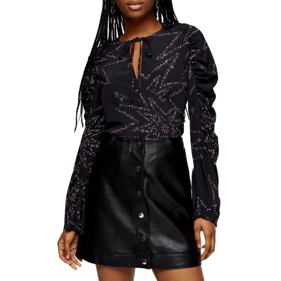 TOPSHOP BLACK STAR PRINT PRAIRIE BLOUSE - Picture 9 of 9